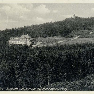Bild vergrößern: PK_VI_0061 Wernigerode Ausflugsziele Armeleuteberg mit Berghotel u. Kaiserturm