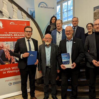 Vertragsunterzeichnung Brahms
