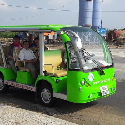 Bild vergrößern: Elektromobil für den Transport der Touristen durch Hoi An