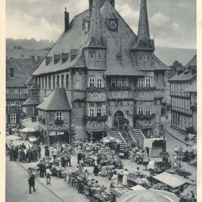 Bild vergrößern: PK_II_0034 Wernigerode Rathaus Markttag v. Rathaus