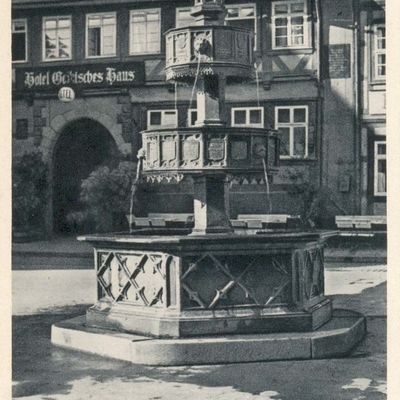 Bild vergrößern: PK_II_0181 Wernigerode Rathaus Marktbrunnen