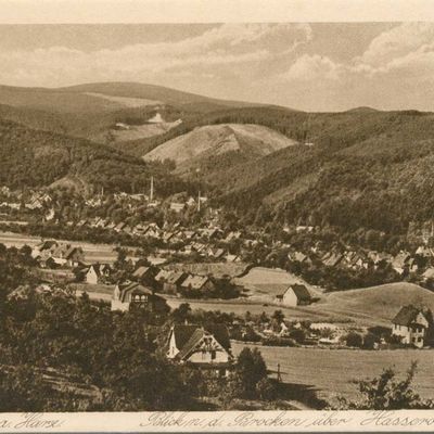 Bild vergrößern: PK_V_0169 Wernigerode Stadtansichten Blick nach dem Brocken über Hasserode