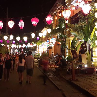 Stimmungsvolle Lampionbeleuchtung in Hoi An