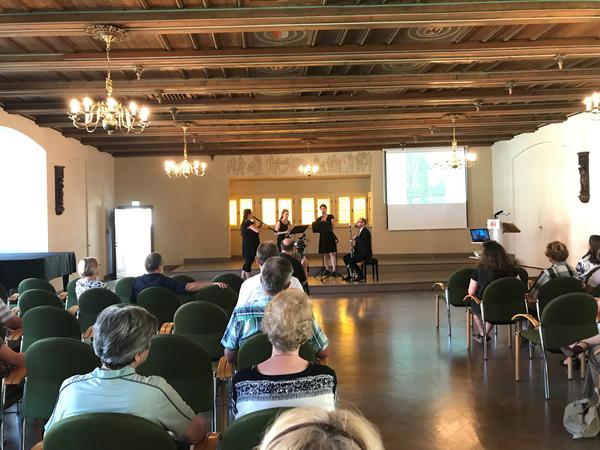 Quartett 3plus1 bei der Ausstellungseröffnung im Rathaus