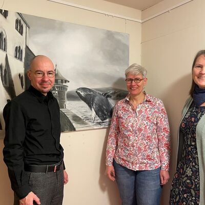 Wernigeröder Künstler Korvin Reich mit Sachgebietsleiterin Sachgebietsleitung Museum, Bibliothek, Archiv und Kunsthistorikerin Annette Grundmeier