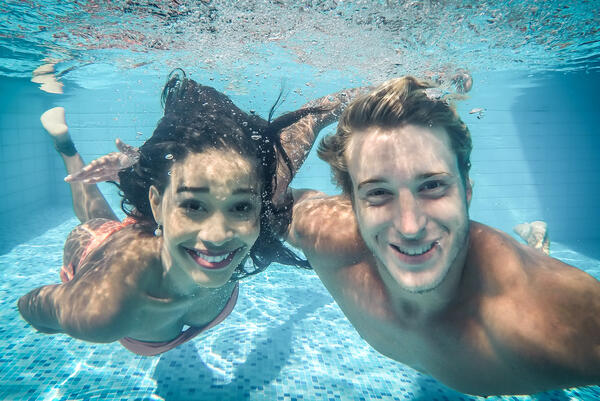 Valentinstag in Schwimmhalle