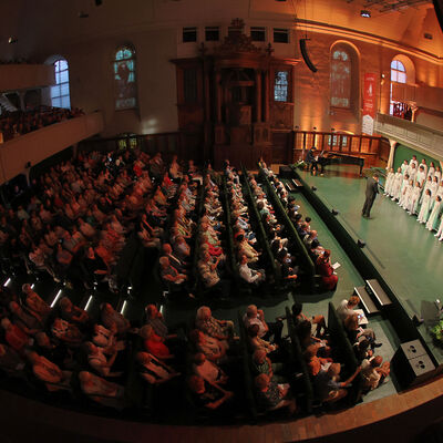 Konzerthaus Liebfrauen - Tianjin Yiyang Meijiangwan Huayi Choir Tianjin aus China